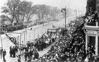 Sufragettes march in Princes Street 1909